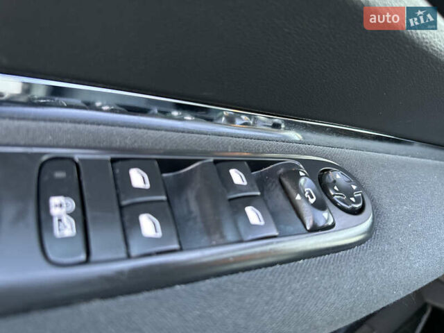 Белый Пежо 5008, объемом двигателя 2 л и пробегом 205 тыс. км за 8950 $, фото 49 на Automoto.ua