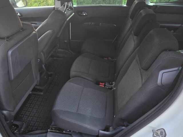 Білий Пежо 5008, об'ємом двигуна 1.6 л та пробігом 183 тис. км за 9000 $, фото 12 на Automoto.ua