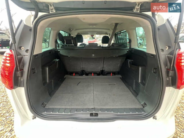 Білий Пежо 5008, об'ємом двигуна 1.6 л та пробігом 205 тис. км за 9099 $, фото 26 на Automoto.ua