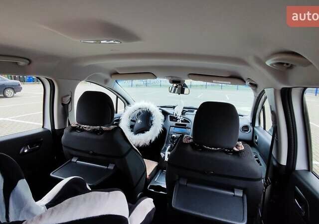 Белый Пежо 5008, объемом двигателя 1.56 л и пробегом 330 тыс. км за 9300 $, фото 8 на Automoto.ua