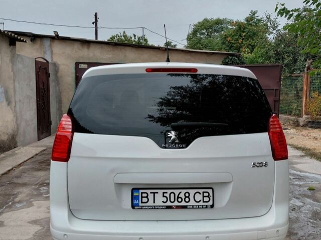 Белый Пежо 5008, объемом двигателя 1.6 л и пробегом 239 тыс. км за 6999 $, фото 4 на Automoto.ua