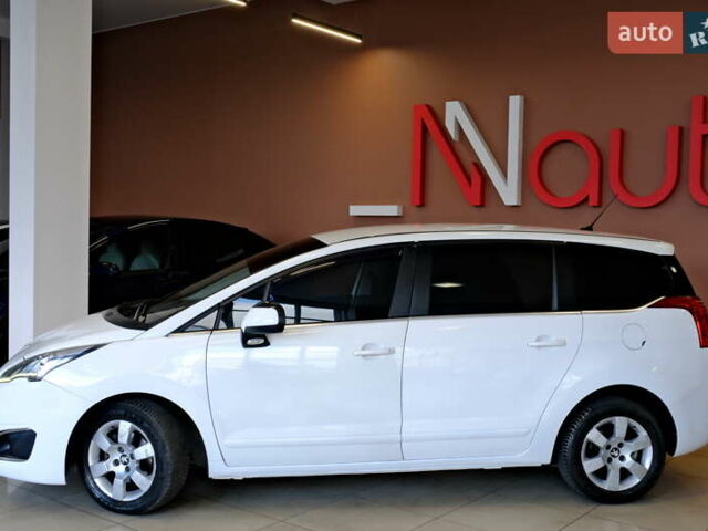 Белый Пежо 5008, объемом двигателя 1.6 л и пробегом 232 тыс. км за 7900 $, фото 19 на Automoto.ua