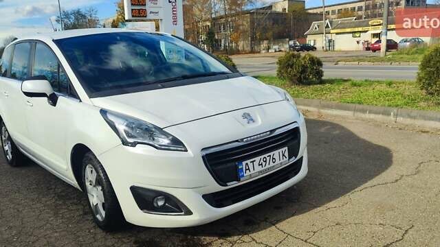 Білий Пежо 5008, об'ємом двигуна 1.6 л та пробігом 208 тис. км за 9600 $, фото 13 на Automoto.ua