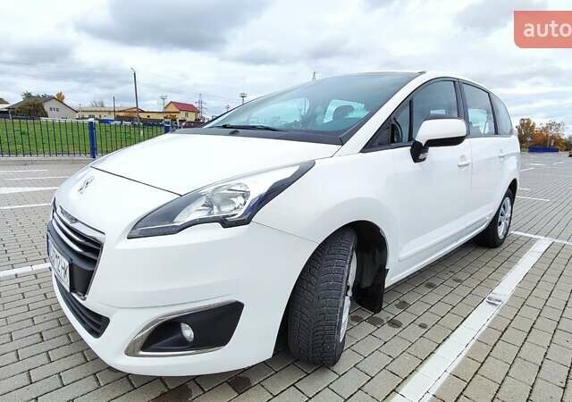 Белый Пежо 5008, объемом двигателя 1.56 л и пробегом 330 тыс. км за 9300 $, фото 3 на Automoto.ua