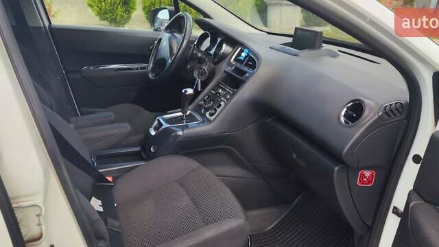 Білий Пежо 5008, об'ємом двигуна 1.6 л та пробігом 208 тис. км за 9600 $, фото 15 на Automoto.ua