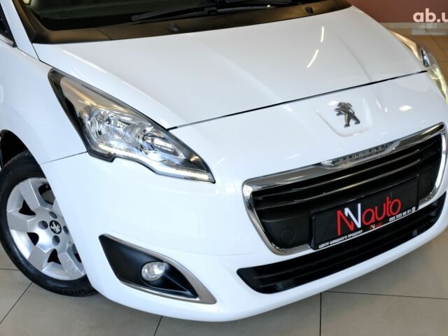 Белый Пежо 5008, объемом двигателя 1.6 л и пробегом 232 тыс. км за 7900 $, фото 2 на Automoto.ua