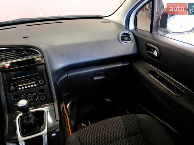 Белый Пежо 5008, объемом двигателя 1.6 л и пробегом 232 тыс. км за 7900 $, фото 52 на Automoto.ua