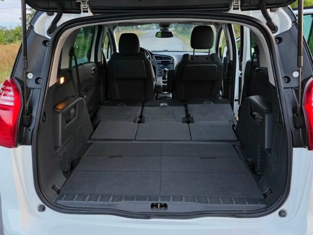 Білий Пежо 5008, об'ємом двигуна 1.6 л та пробігом 183 тис. км за 9000 $, фото 15 на Automoto.ua