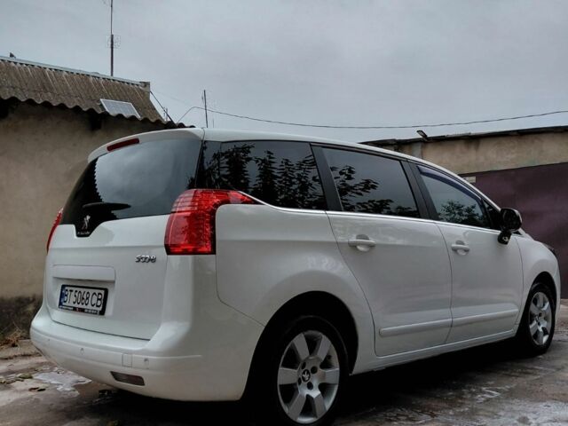 Белый Пежо 5008, объемом двигателя 1.6 л и пробегом 239 тыс. км за 6999 $, фото 2 на Automoto.ua