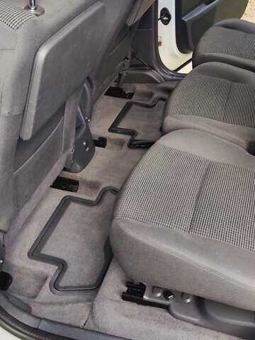 Білий Пежо 5008, об'ємом двигуна 1.6 л та пробігом 210 тис. км за 9100 $, фото 29 на Automoto.ua