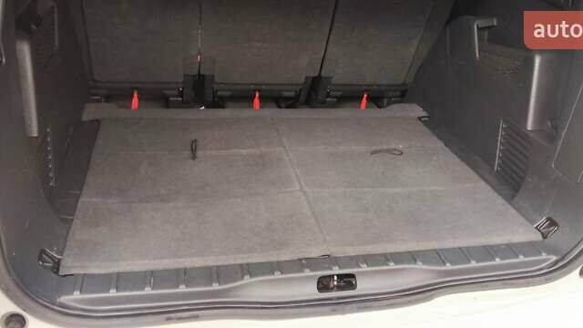 Белый Пежо 5008, объемом двигателя 1.6 л и пробегом 209 тыс. км за 8800 $, фото 25 на Automoto.ua