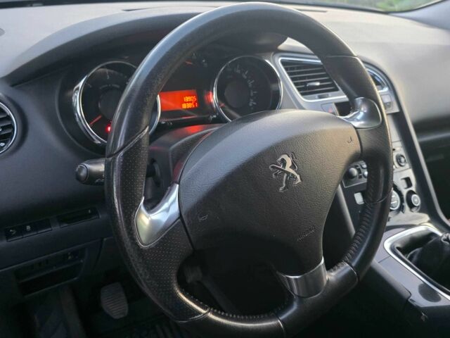 Білий Пежо 5008, об'ємом двигуна 1.6 л та пробігом 183 тис. км за 9000 $, фото 5 на Automoto.ua