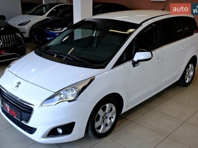 Белый Пежо 5008, объемом двигателя 1.6 л и пробегом 232 тыс. км за 7900 $, фото 3 на Automoto.ua