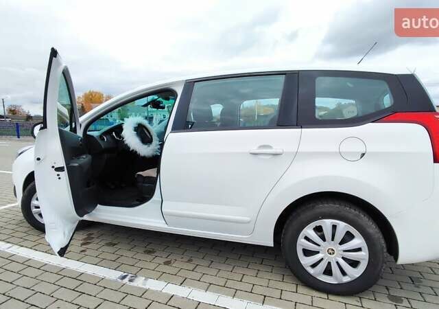 Белый Пежо 5008, объемом двигателя 1.56 л и пробегом 330 тыс. км за 9300 $, фото 11 на Automoto.ua