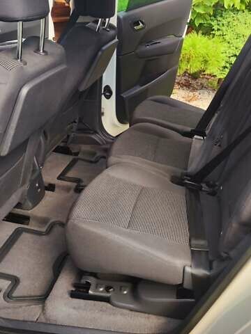 Білий Пежо 5008, об'ємом двигуна 1.6 л та пробігом 208 тис. км за 9600 $, фото 34 на Automoto.ua