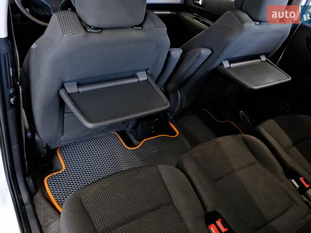 Белый Пежо 5008, объемом двигателя 1.6 л и пробегом 232 тыс. км за 7900 $, фото 40 на Automoto.ua