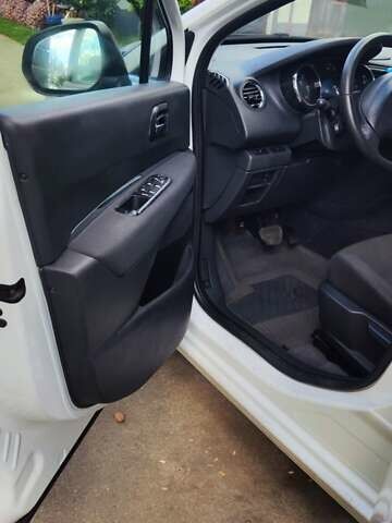 Білий Пежо 5008, об'ємом двигуна 1.6 л та пробігом 210 тис. км за 9100 $, фото 28 на Automoto.ua