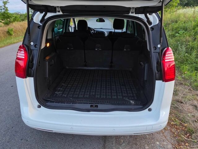 Білий Пежо 5008, об'ємом двигуна 1.6 л та пробігом 183 тис. км за 9000 $, фото 14 на Automoto.ua