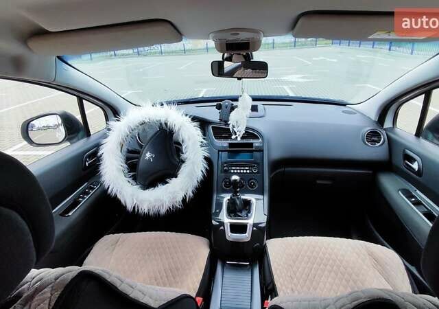 Белый Пежо 5008, объемом двигателя 1.56 л и пробегом 330 тыс. км за 9300 $, фото 9 на Automoto.ua