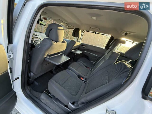 Білий Пежо 5008, об'ємом двигуна 1.6 л та пробігом 230 тис. км за 9999 $, фото 36 на Automoto.ua