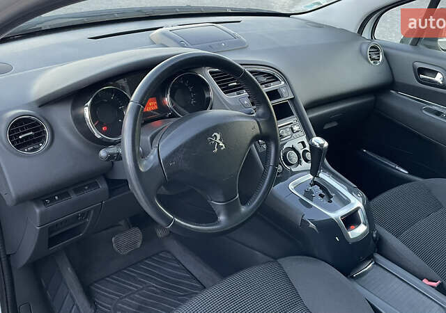 Білий Пежо 5008, об'ємом двигуна 1.6 л та пробігом 220 тис. км за 12300 $, фото 9 на Automoto.ua