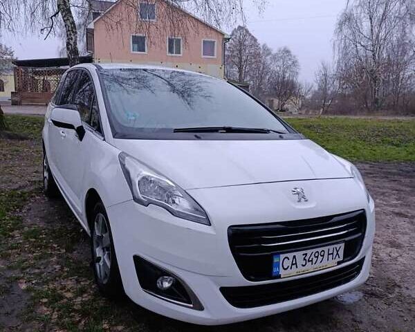 Белый Пежо 5008, объемом двигателя 1.56 л и пробегом 180 тыс. км за 8555 $, фото 10 на Automoto.ua
