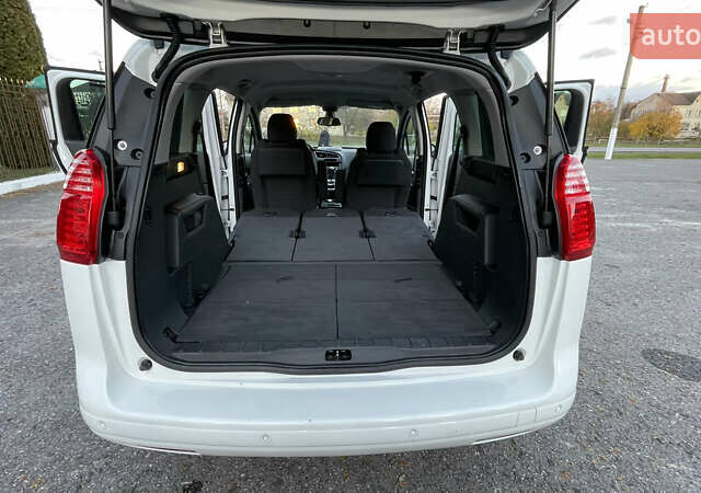 Білий Пежо 5008, об'ємом двигуна 1.6 л та пробігом 220 тис. км за 12300 $, фото 20 на Automoto.ua