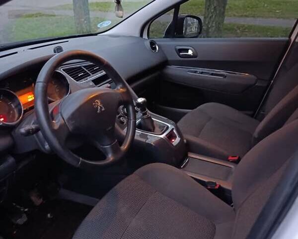 Белый Пежо 5008, объемом двигателя 1.56 л и пробегом 180 тыс. км за 8555 $, фото 14 на Automoto.ua