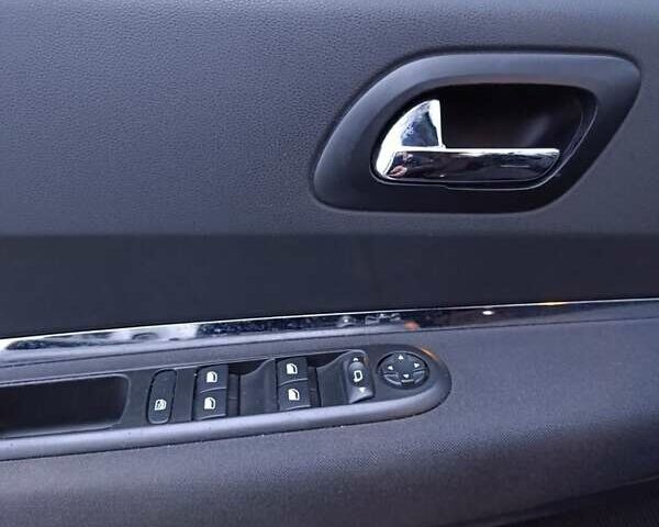 Белый Пежо 5008, объемом двигателя 1.56 л и пробегом 180 тыс. км за 8555 $, фото 15 на Automoto.ua