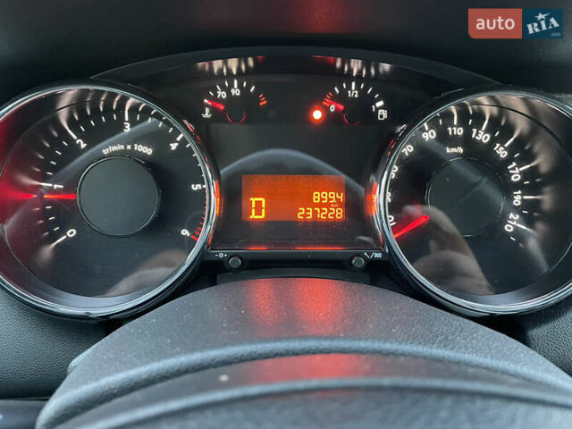 Білий Пежо 5008, об'ємом двигуна 1.6 л та пробігом 220 тис. км за 12300 $, фото 28 на Automoto.ua