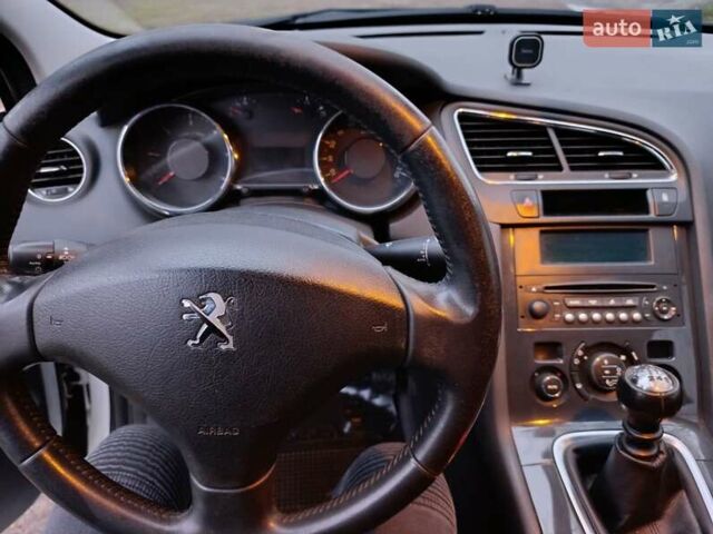 Белый Пежо 5008, объемом двигателя 1.56 л и пробегом 180 тыс. км за 8555 $, фото 11 на Automoto.ua