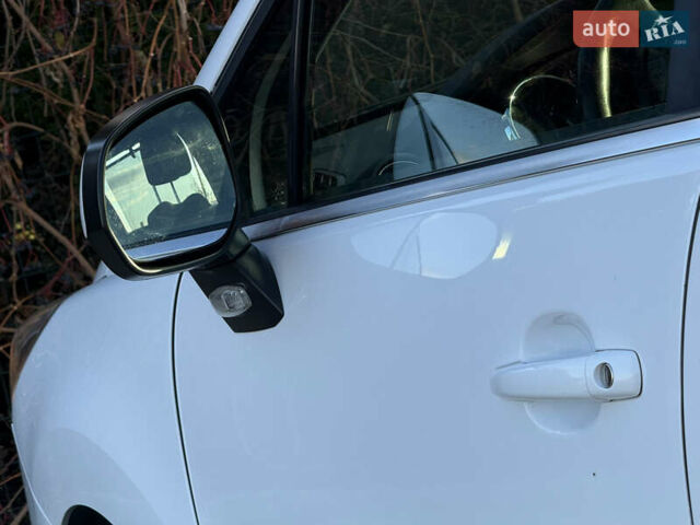 Білий Пежо 5008, об'ємом двигуна 1.6 л та пробігом 230 тис. км за 9999 $, фото 17 на Automoto.ua