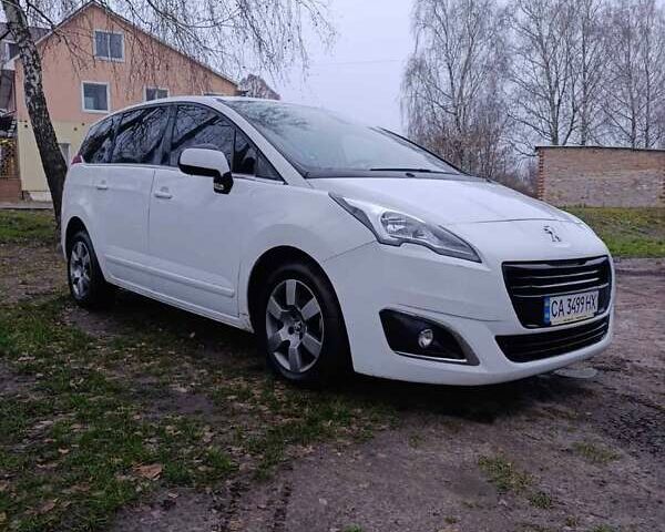 Белый Пежо 5008, объемом двигателя 1.56 л и пробегом 180 тыс. км за 8555 $, фото 9 на Automoto.ua