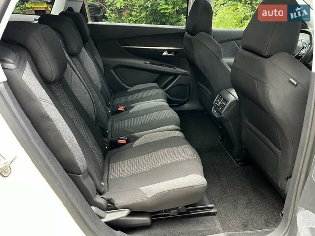 Белый Пежо 5008, объемом двигателя 1.5 л и пробегом 197 тыс. км за 20550 $, фото 19 на Automoto.ua