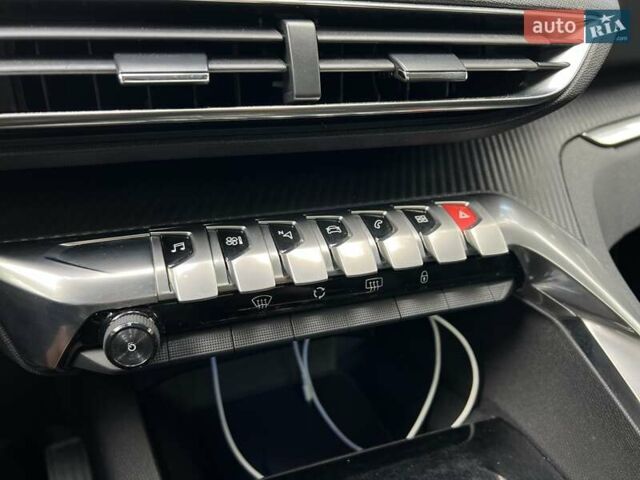 Белый Пежо 5008, объемом двигателя 1.5 л и пробегом 197 тыс. км за 20550 $, фото 23 на Automoto.ua