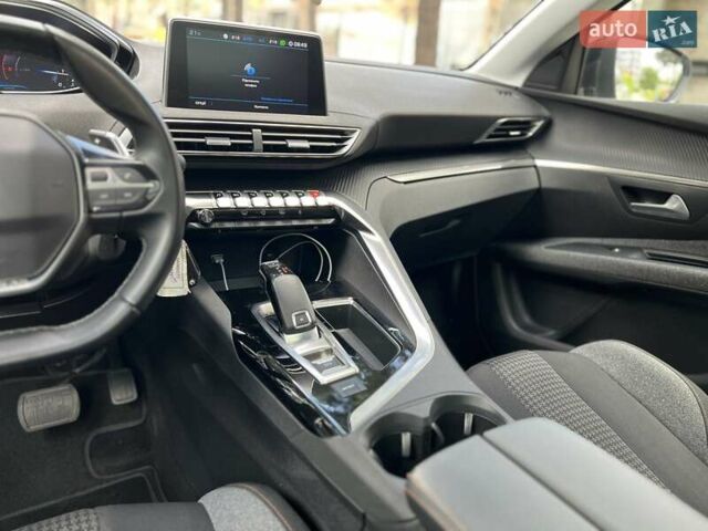 Белый Пежо 5008, объемом двигателя 1.5 л и пробегом 197 тыс. км за 20550 $, фото 16 на Automoto.ua