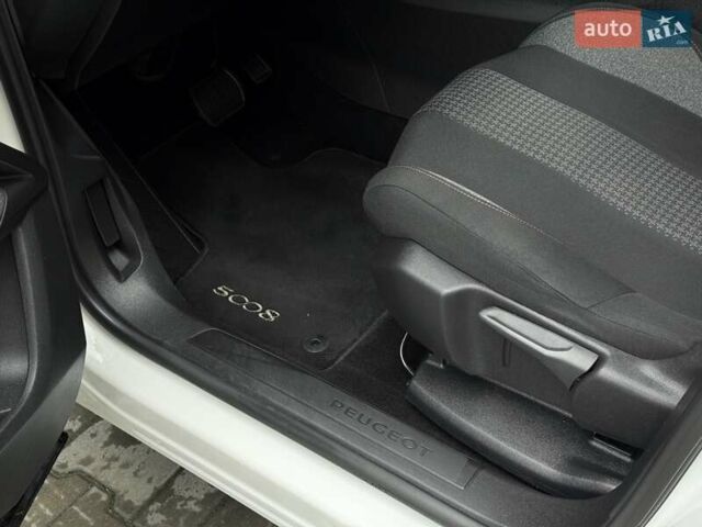 Белый Пежо 5008, объемом двигателя 1.5 л и пробегом 185 тыс. км за 18999 $, фото 39 на Automoto.ua
