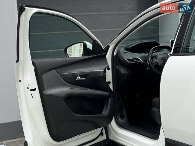 Белый Пежо 5008, объемом двигателя 1.5 л и пробегом 185 тыс. км за 18999 $, фото 36 на Automoto.ua