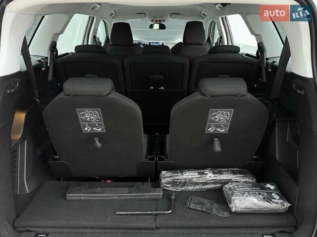 Белый Пежо 5008, объемом двигателя 1.5 л и пробегом 185 тыс. км за 18999 $, фото 4 на Automoto.ua