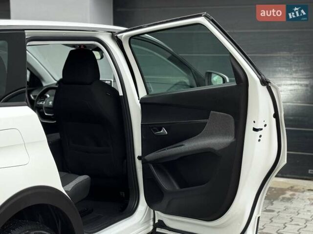 Белый Пежо 5008, объемом двигателя 1.5 л и пробегом 185 тыс. км за 18999 $, фото 66 на Automoto.ua