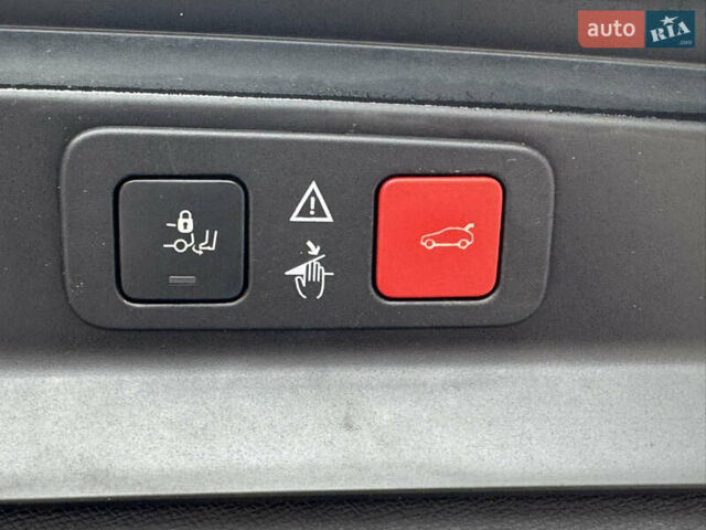 Белый Пежо 5008, объемом двигателя 1.5 л и пробегом 200 тыс. км за 20700 $, фото 24 на Automoto.ua