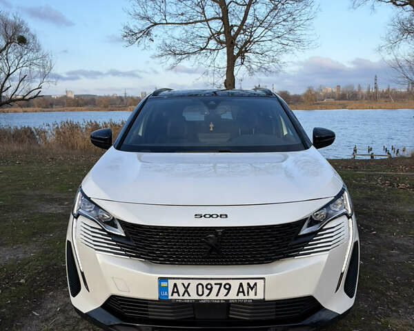 Белый Пежо 5008, объемом двигателя 2 л и пробегом 55 тыс. км за 34700 $, фото 1 на Automoto.ua