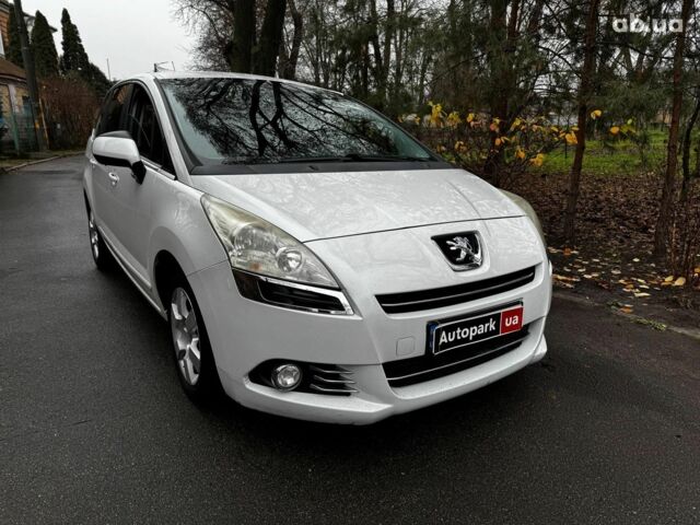 Белый Пежо 5008, объемом двигателя 1.6 л и пробегом 272 тыс. км за 8490 $, фото 2 на Automoto.ua