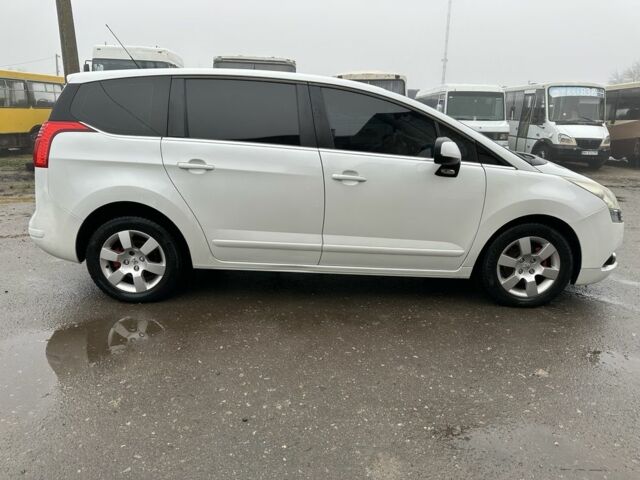 Білий Пежо 5008, об'ємом двигуна 1.6 л та пробігом 340 тис. км за 7200 $, фото 4 на Automoto.ua