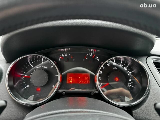 Белый Пежо 5008, объемом двигателя 1.6 л и пробегом 272 тыс. км за 8490 $, фото 12 на Automoto.ua