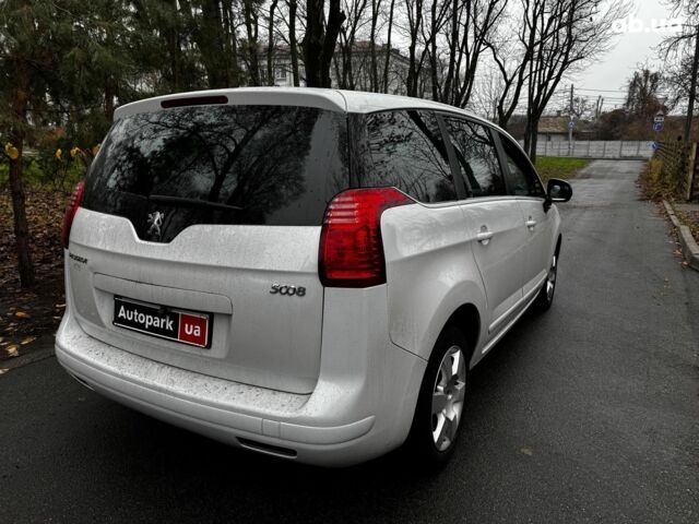 Белый Пежо 5008, объемом двигателя 1.6 л и пробегом 272 тыс. км за 8490 $, фото 5 на Automoto.ua