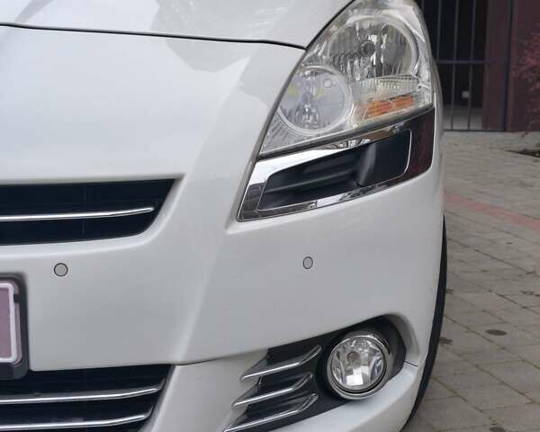 Білий Пежо 5008, об'ємом двигуна 1.6 л та пробігом 248 тис. км за 9700 $, фото 7 на Automoto.ua