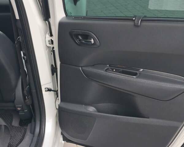 Білий Пежо 5008, об'ємом двигуна 1.6 л та пробігом 248 тис. км за 9700 $, фото 16 на Automoto.ua