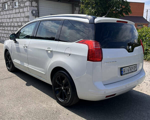 Белый Пежо 5008, объемом двигателя 2 л и пробегом 295 тыс. км за 11800 $, фото 6 на Automoto.ua