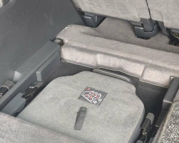 Білий Пежо 5008, об'ємом двигуна 1.6 л та пробігом 248 тис. км за 9700 $, фото 17 на Automoto.ua